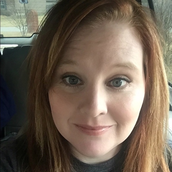 Meet your Posher, Carla - Picture 1 of 1